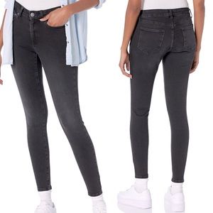 Daily Ritual (Amazon Brand) Denim Skinny-Fit Mid-Rise Jean (Size 32 Short)